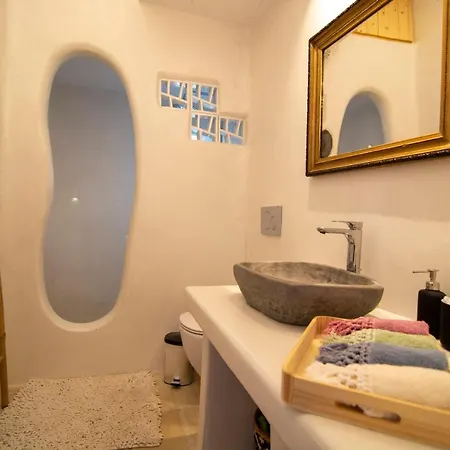 Quartano Paros * Naousa (Paros)