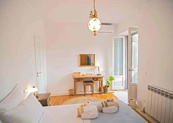 Quartano Paros Науса