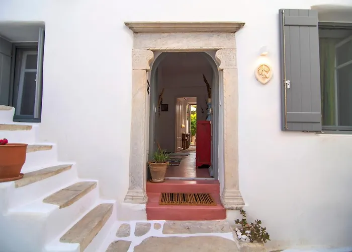 Quartano Paros Naousa (Paros)