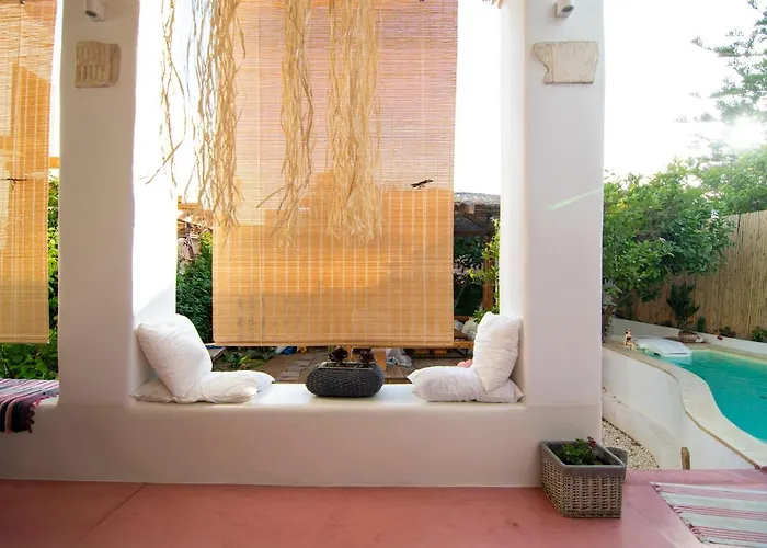 Quartano Paros * Naousa (Paros)